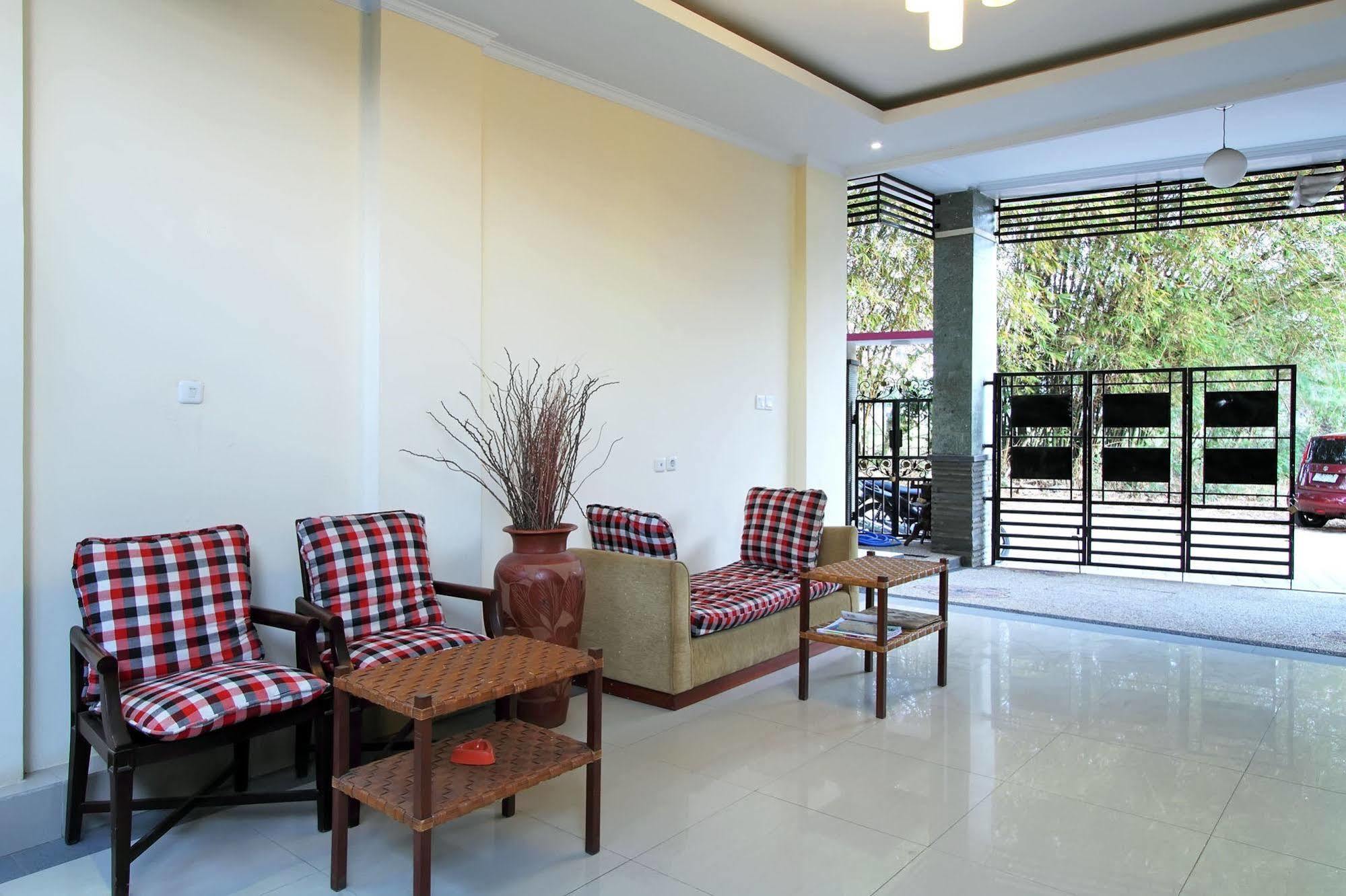 Ramantika Bali House Hotel Jimbaran  Exterior photo
